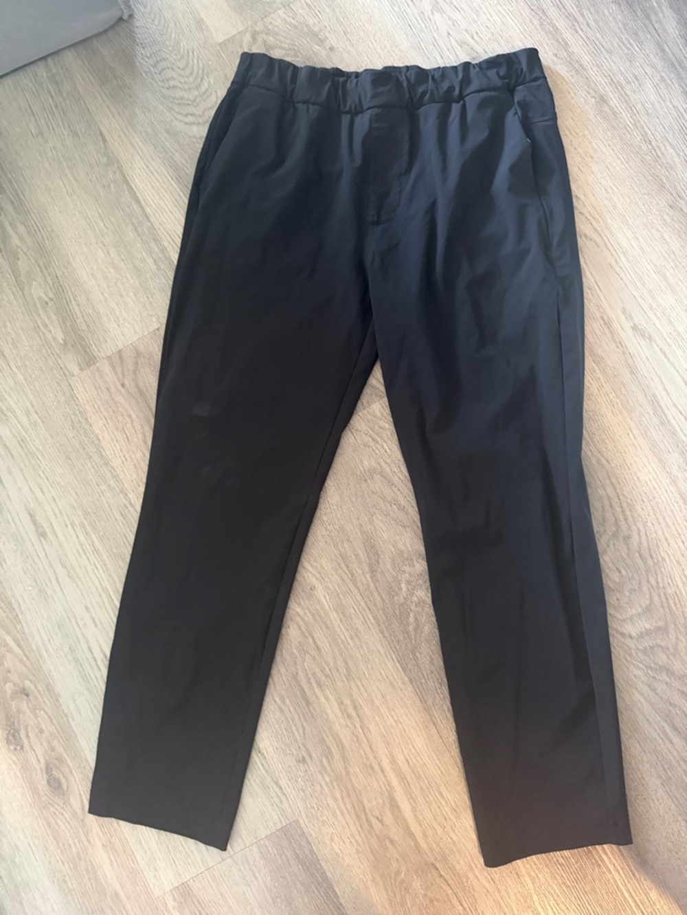 Vuori Black Elastic-Waist workout Pants